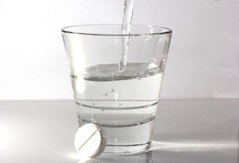 water and pills for the treatment of osteochondrosis